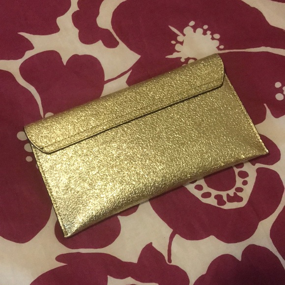 3/$15🌻Gold Estée Lauder clutch - Picture 4 of 5
